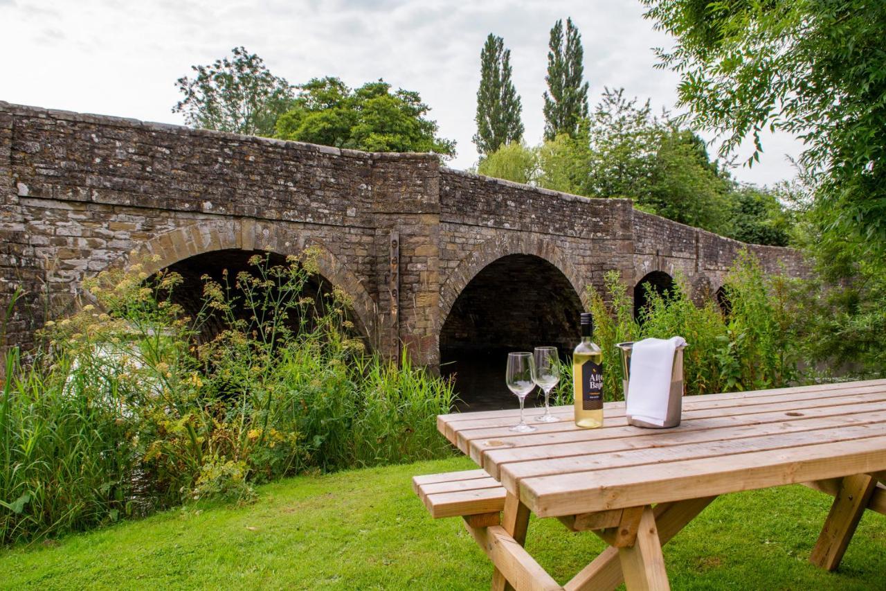 ホテル The Lion Leintwardine エクステリア 写真