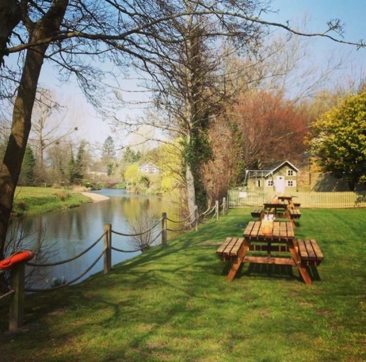 ホテル The Lion Leintwardine エクステリア 写真